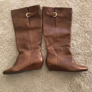 Brown knee boot